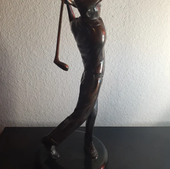 EXQUISITE Unmarked 12" Solid Bronze GOLFER Sculpture on Marble Pedestal.